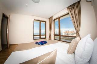Курортные отели Premier Fort Beach Hotel Свети-Влас Апартаменты с 3 спальнями и балконом (для 6 взрослых и 2 детей)-11